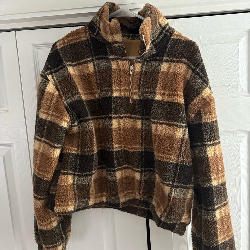 Fuzzy zip sweater — brown tan